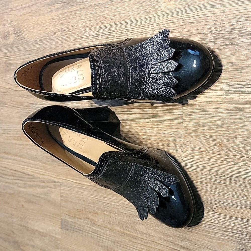 Naturalizer Black Patent Kiltie Heels, US 6